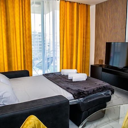 Stylish Seafront Spinola Apartment St. Julian's Zewnętrze zdjęcie