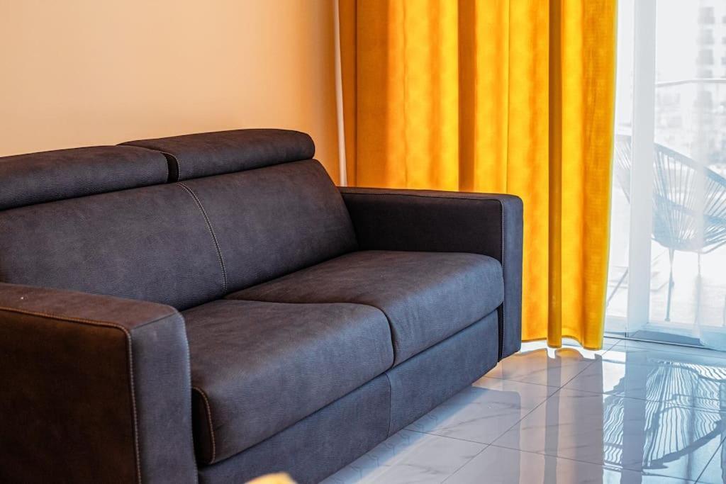 Stylish Seafront Spinola Apartment St. Julian's Zewnętrze zdjęcie